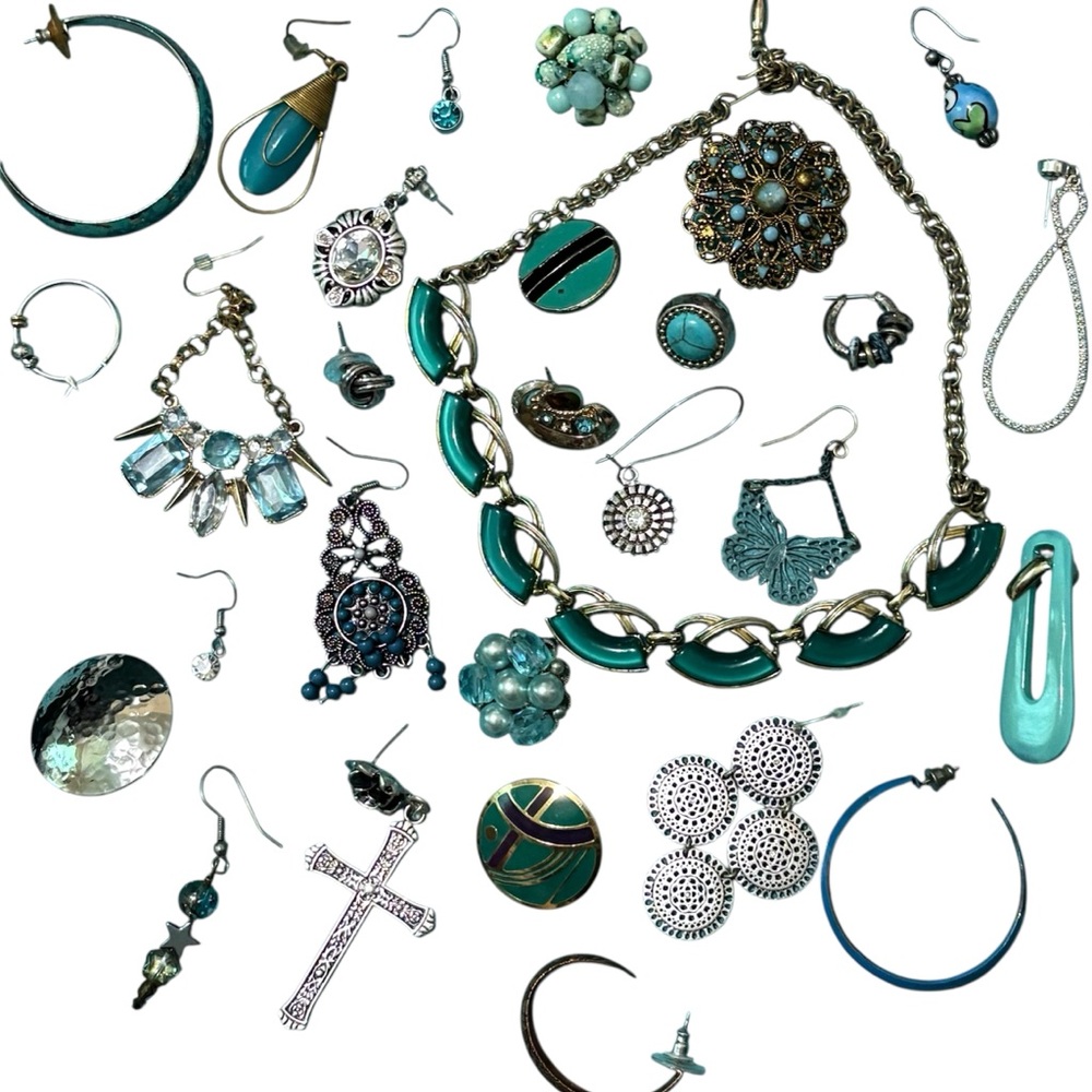 Turquoise and Silver Vintage Jewelry Craft Lot
